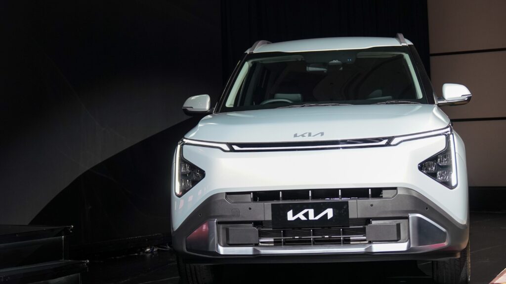 Wajah baru Kia Carens